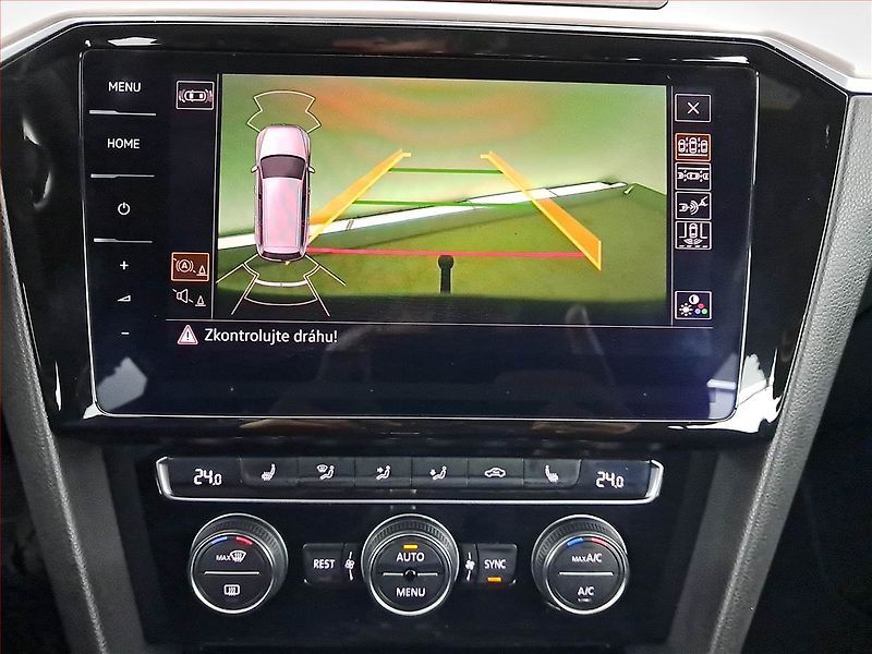 Volkswagen Passat (2018) 2.0 TDI, 4X4, Automat, Kůže - fotka 21 z 25