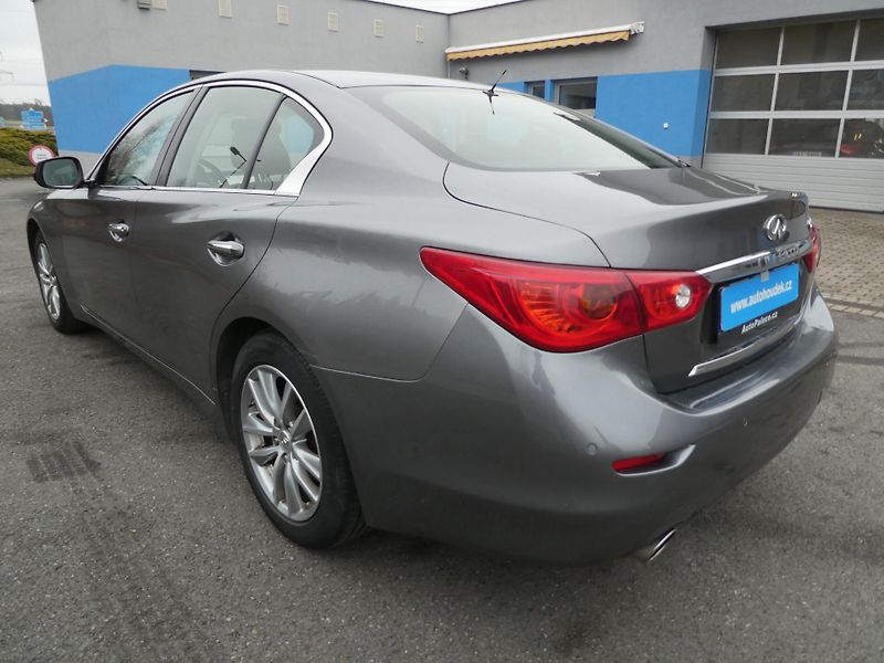 Infiniti Q50 2,2D 125kW automat navigace  - fotka 5 z 17