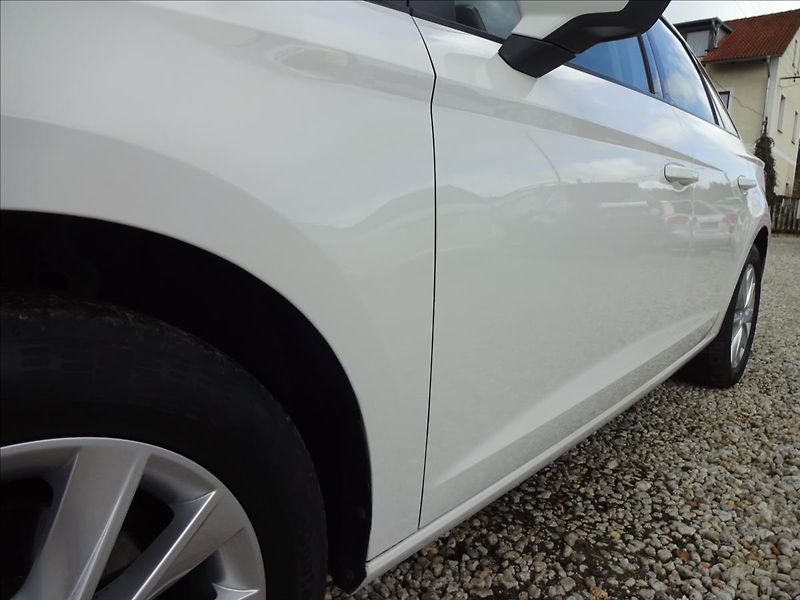 Seat Leon 1,6 TDI 85kW - fotka 13 z 55