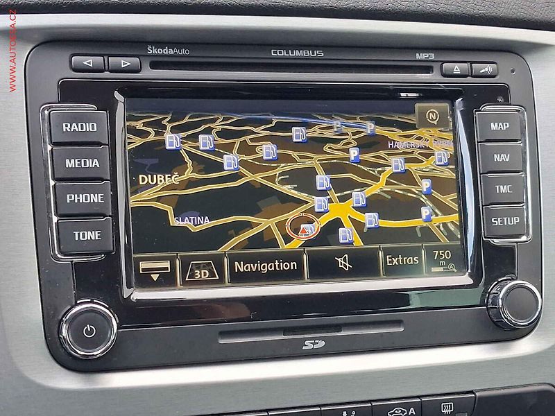 Škoda Octavia (2013) 2.0 TDi 4x4, Scout, DSG - fotka 17 z 19
