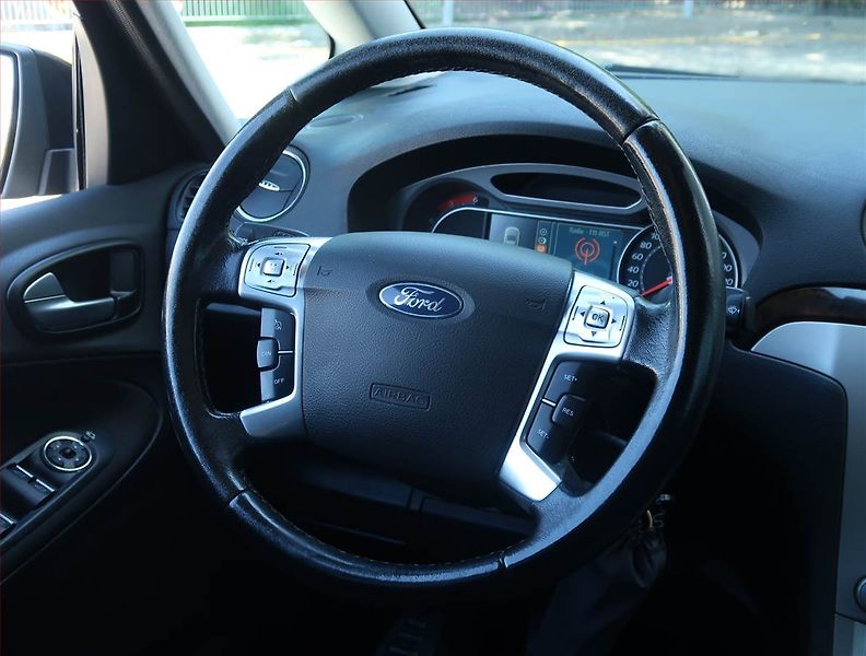 Ford Galaxy (2008) Titanium 2.0 TDCi, 7 míst - fotka 21 z 21