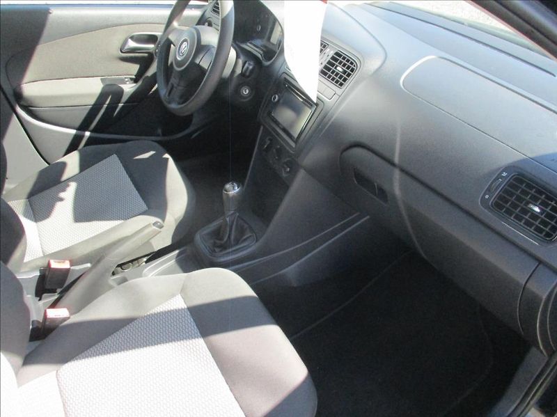 Volkswagen Polo 1,2 i,klimatizace, ABS,ASR, - fotka 9 z 31