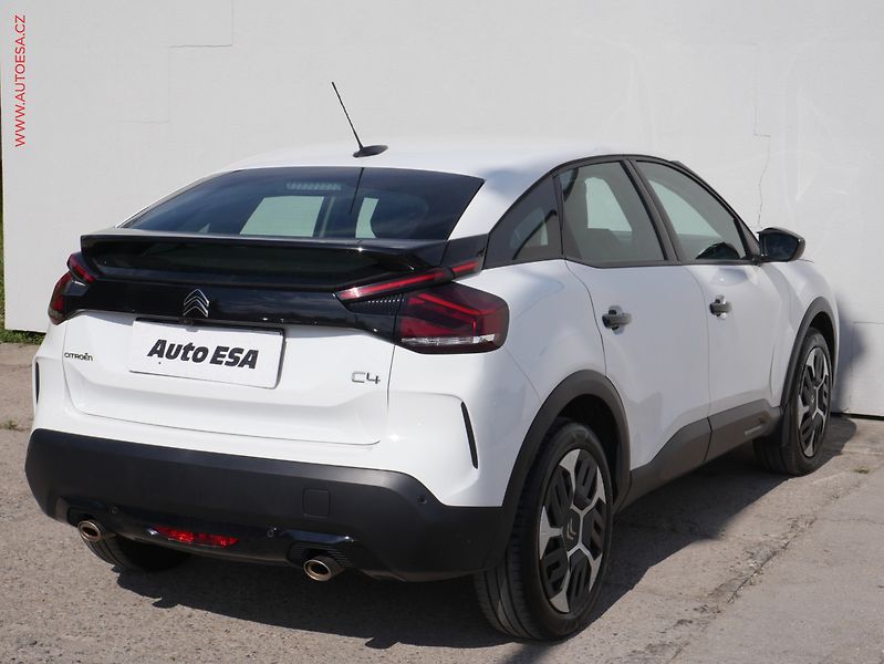 Citroën C4 (2021) 1.2 PT, ČR, servis.kniha, LED - fotka 6 z 16