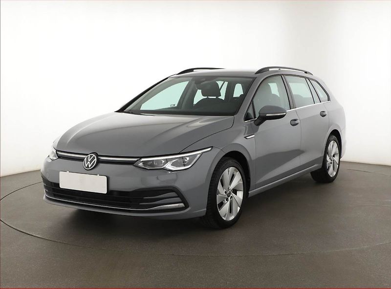 Volkswagen Golf (2021) Style 1.5 TSI - fotka 2 z 19