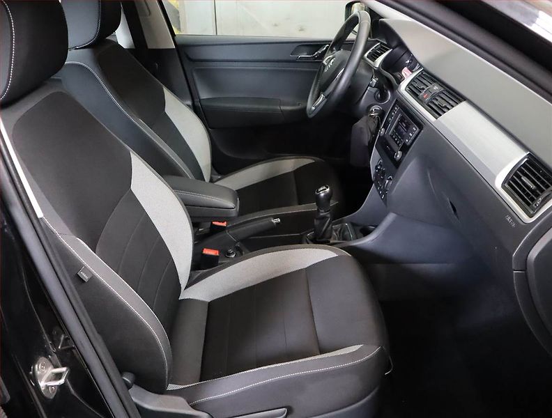 Škoda Rapid (2016) Spaceback 1.2 TSI - fotka 9 z 21