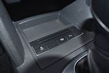 Volkswagen Touran 2,0 TDI DSG,1.M,PDC,KRÁSNÝ! - náhled 11