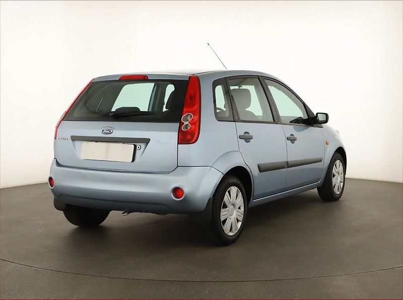 Ford Fiesta (2007) 1.3 i, pěkný stav - fotka 5 z 11