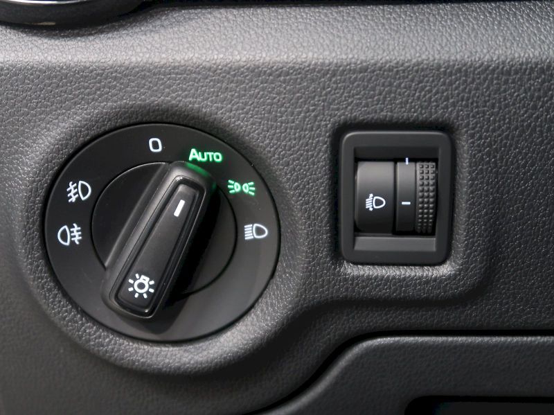 Škoda Fabia (2025) SELECTION 1.0 MPI 59KW - fotka 34 z 38