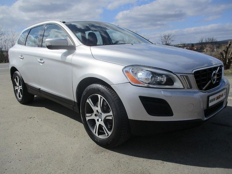 Volvo XC60 2.4 D5*AWD*NAVI*198 tkm*SUMMUM - fotka 5 z 56