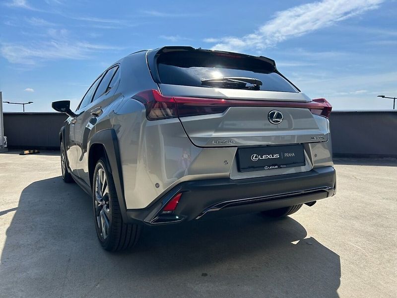 Lexus UX 300h 300h 2.0L HEV F SPORT DESIGN - fotka 4 z 9