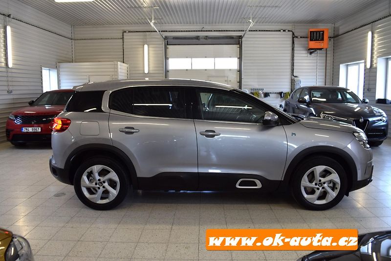 Citroën C5 Aircross HYBRID 225 ě-EAT8 165 kW-DPH - fotka 9 z 68