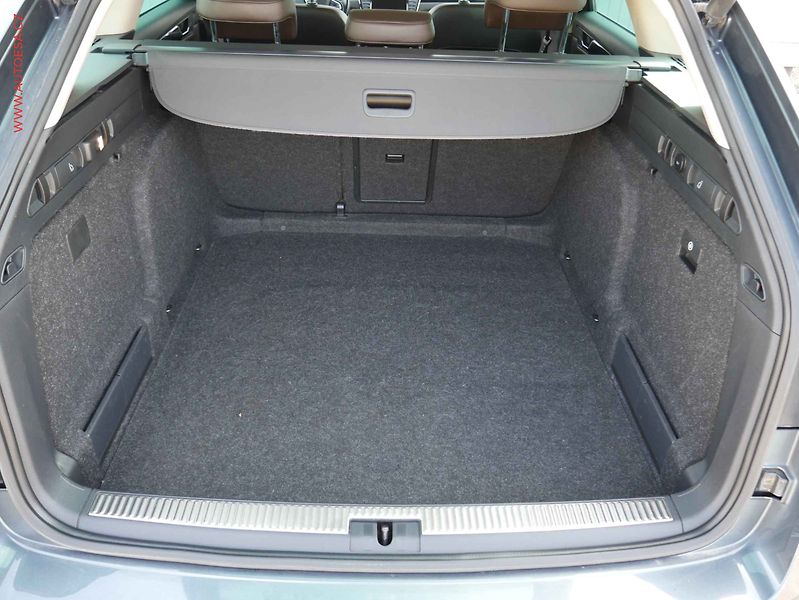 Škoda Superb (2015) 2.0 TDi, 1.maj, DSG, navi - fotka 7 z 20