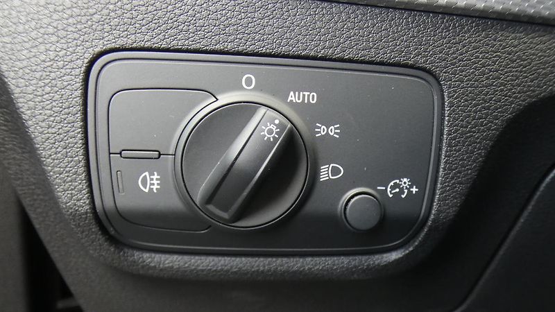 Audi Q2 1,0 TFSI Advanced - fotka 10 z 23