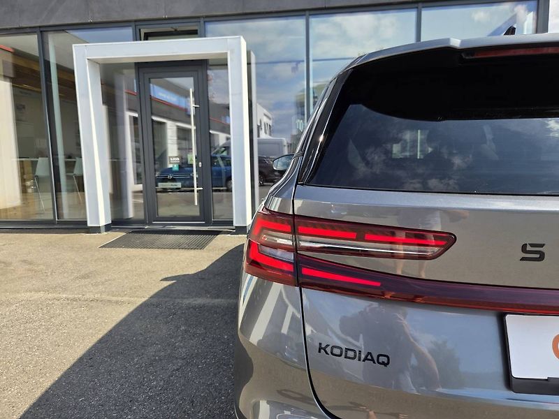 Škoda Kodiaq (2025) 2.0 TSI RS - fotka 7 z 46