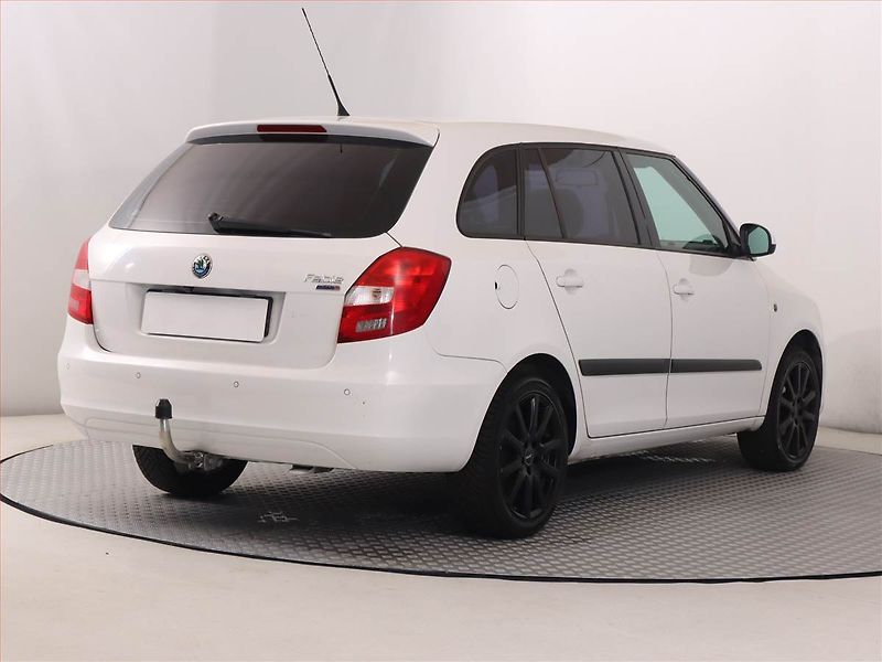Škoda Fabia (2010) 1.6 TDI, nová STK - fotka 5 z 16
