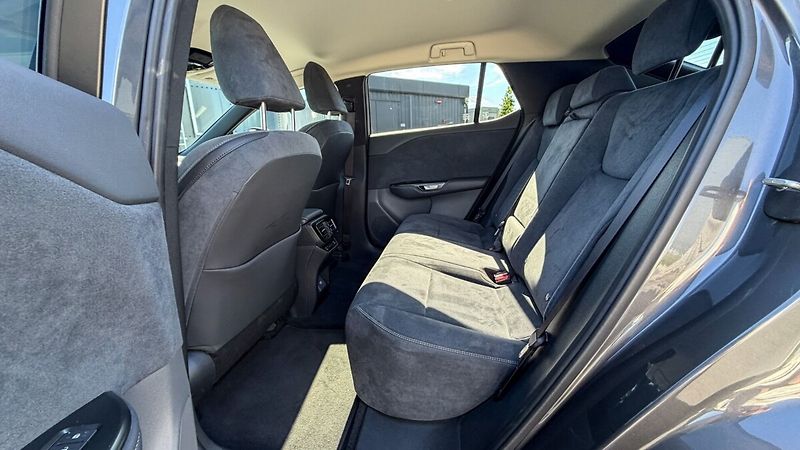 Lexus RZ 450e 450e LUXURY DIRECT4 - fotka 20 z 26