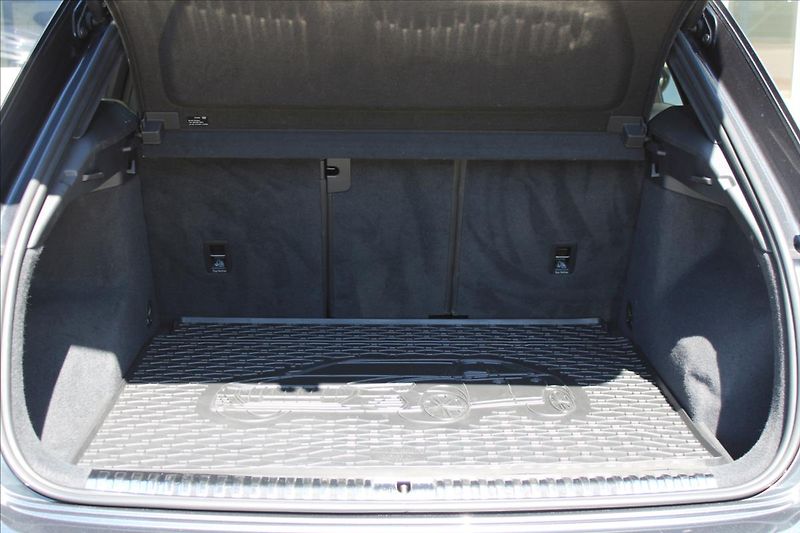Audi Q3 2,0 TFSI  DPH,A/T,4x4,S-LINE - fotka 27 z 35
