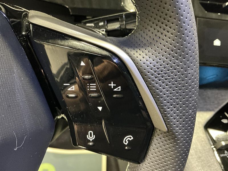 Peugeot 3008 EL GT 360 ACC Asistence Taž - fotka 12 z 18