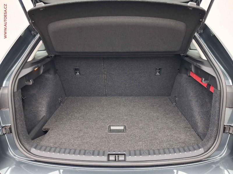 Škoda Scala (2020) 1.0 TSi, AC, park.čidla - fotka 7 z 17
