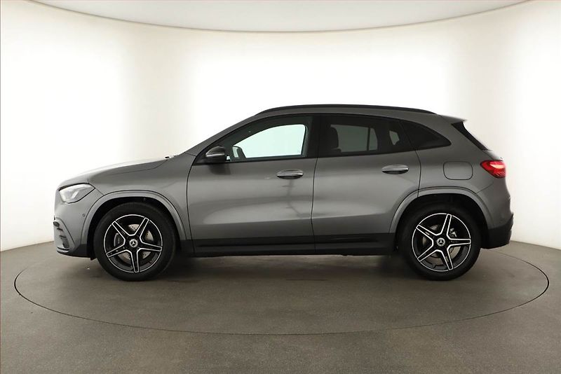 Mercedes-Benz GLA (2025) 200 d 4MATIC - fotka 3 z 19
