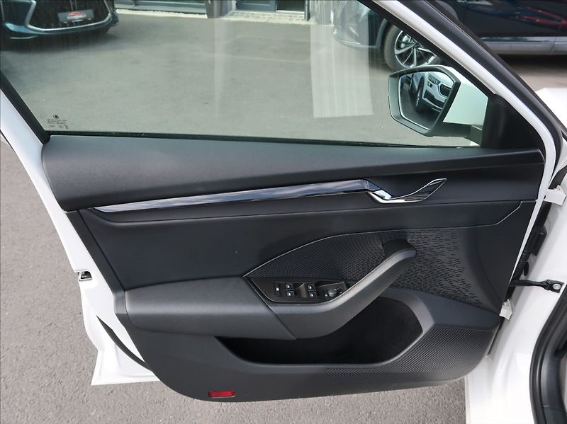 Škoda Octavia 2,0 TDi,110kW,1majČR,Serv.,DPH - fotka 20 z 25