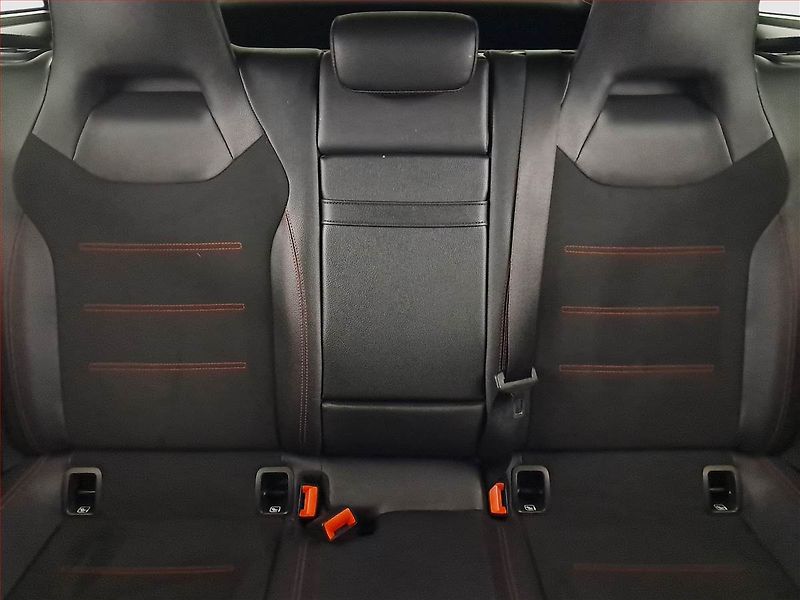 Mercedes-Benz CLA (2021) AMG Paket 200 - fotka 10 z 19