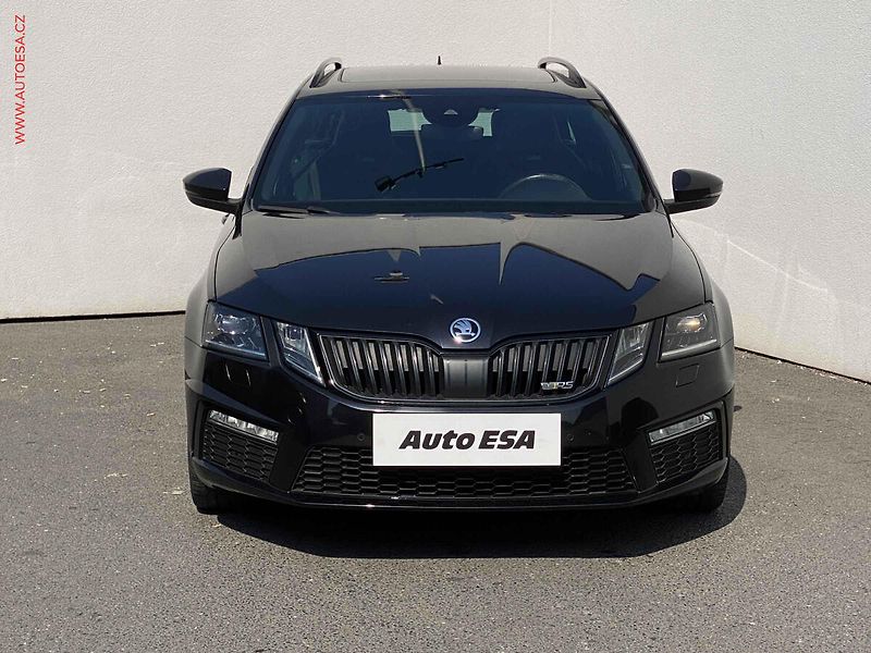 Škoda Octavia (2017) 2.0 TSi, RS, LED, +ALU, panor - fotka 2 z 20