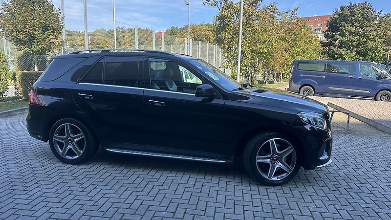 Mercedes-Benz GLE (2016) - fotka 8 z 26