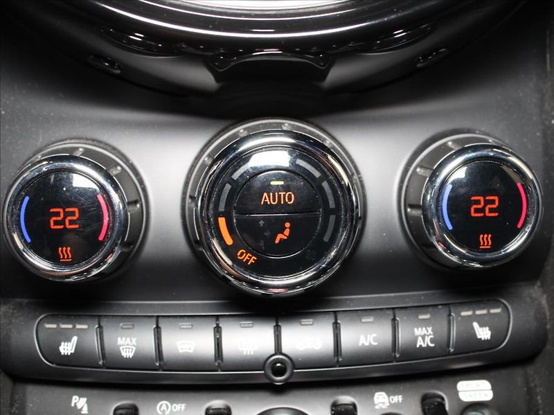 Mini Cooper S 2,0 T.141kW H/K Pano. 2xSady k - fotka 19 z 26