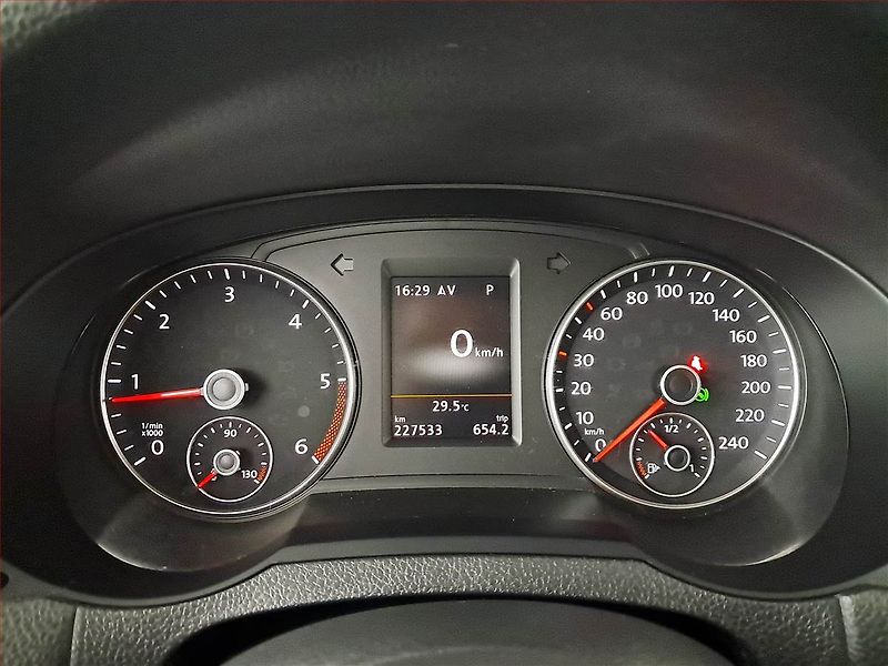 Volkswagen Sharan (2017) 2.0 TDI, 4X4, Automat - fotka 11 z 20