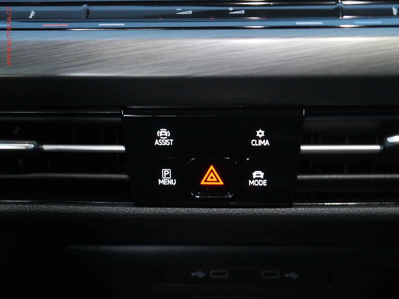 Volkswagen Golf (2021) 1.5TSi, ČR, DSG, LED - fotka 17 z 19