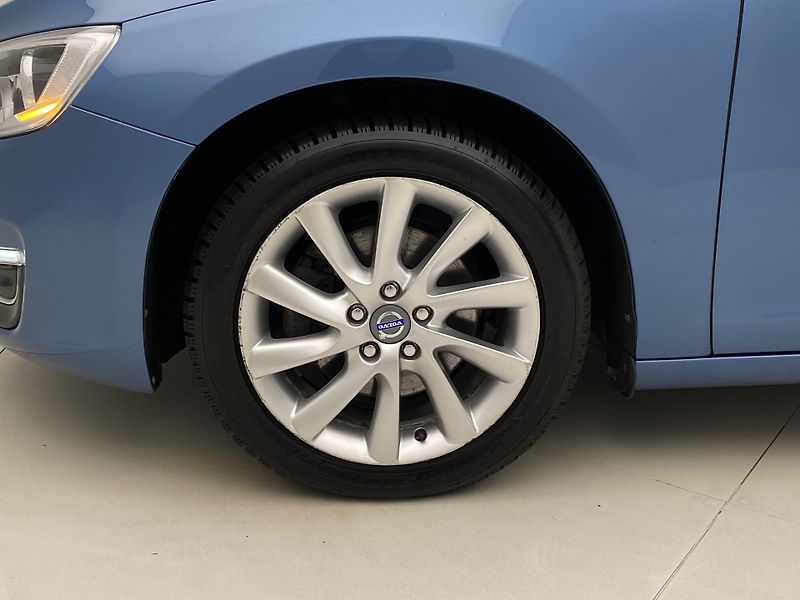 Volvo V60 D2 SUMMUM AUT - fotka 31 z 44