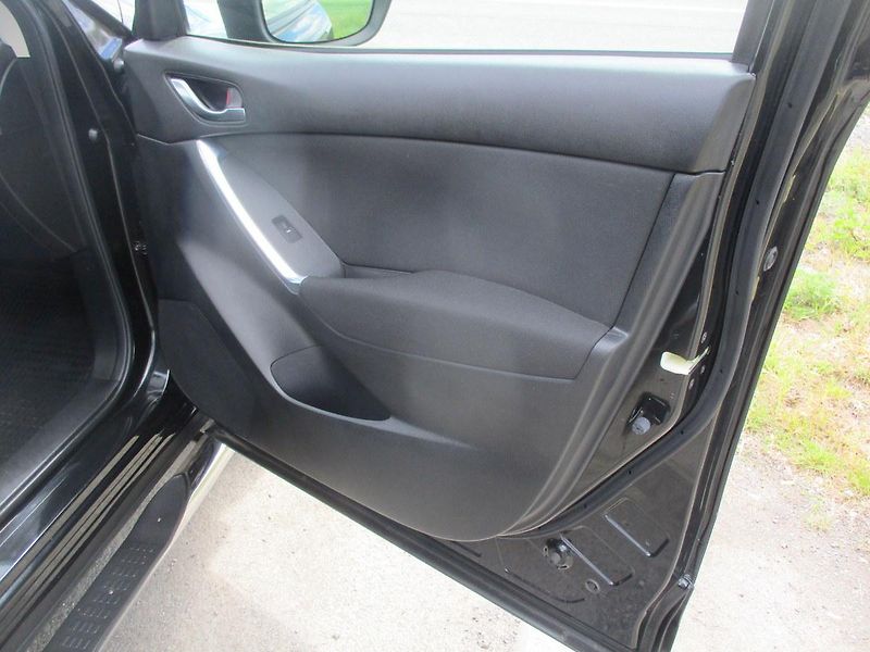 Mazda CX-5 2.0i 121kW*NAVI*VÝHŘEV*TAŽNÉ Z - fotka 28 z 50