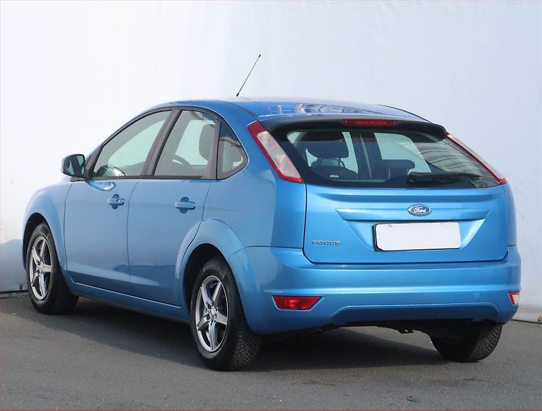 Ford Focus (2011) 1.6 16V, nová STK - fotka 4 z 17
