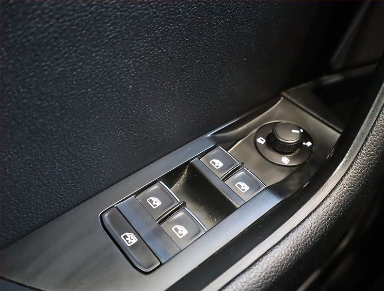 Škoda Superb (2016) Laurin&Klement 2.0 TDI, 4X4 - fotka 19 z 24