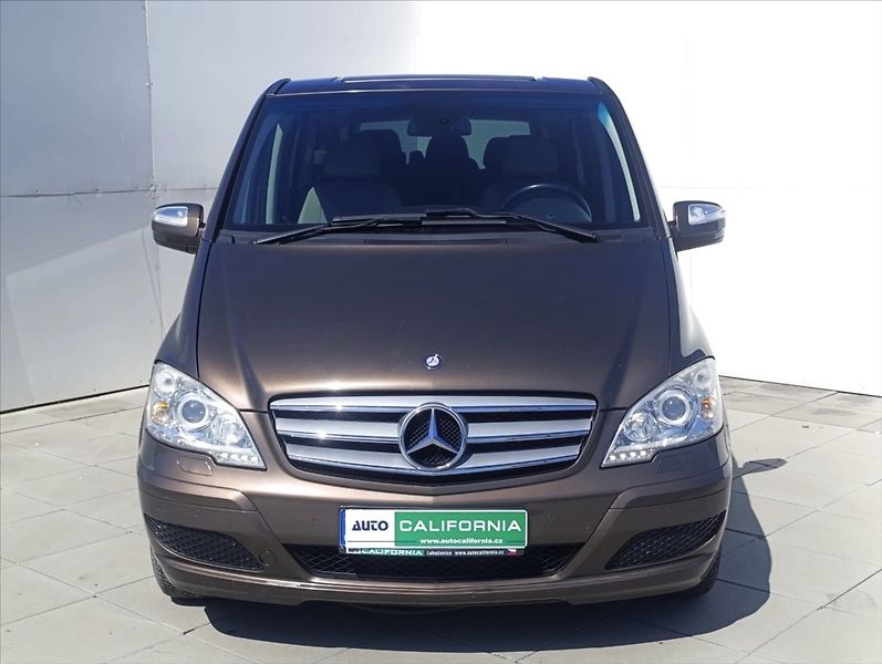 Mercedes-Benz Viano 3,0 CDi Automat SPANÍ 7míst - fotka 3 z 31