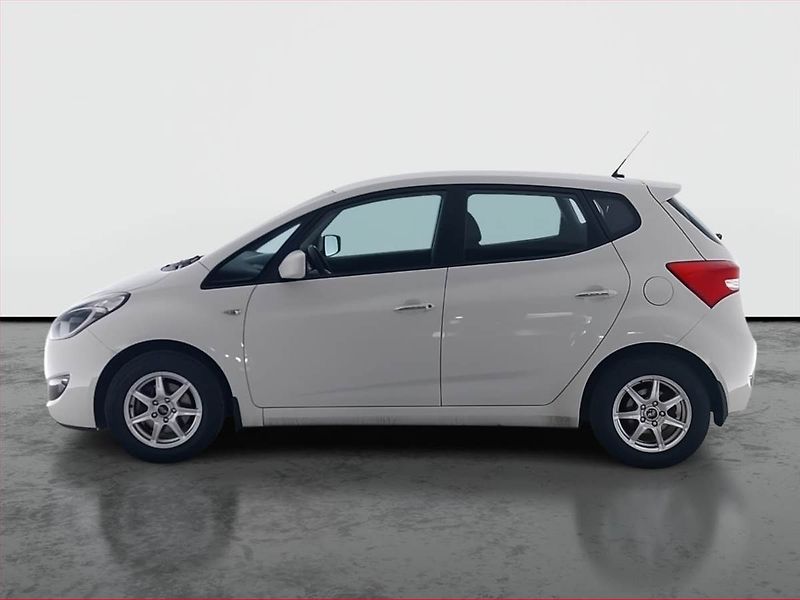 Hyundai ix20 (2013) 1.4 CRDi, nová STK - fotka 3 z 16