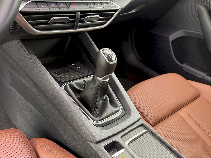 Škoda Octavia (2025) Combi 1.5TSI 110kW Exclusive S - fotka 23 z 37