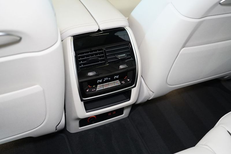 BMW X7 40d xDrive, Nezávislé, Tažné - fotka 47 z 49