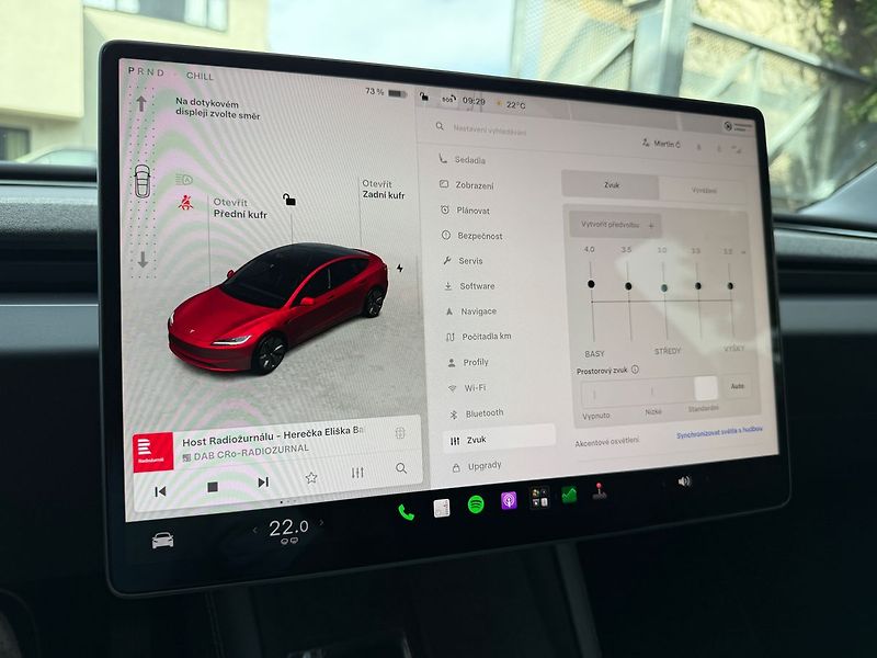 Tesla Model 3 Standart Range Premium - fotka 27 z 37