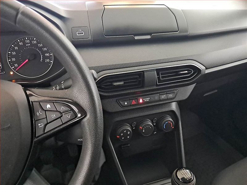 Dacia Jogger (2022) 1.0 TCe, LPG, ČR,1.maj - fotka 12 z 19