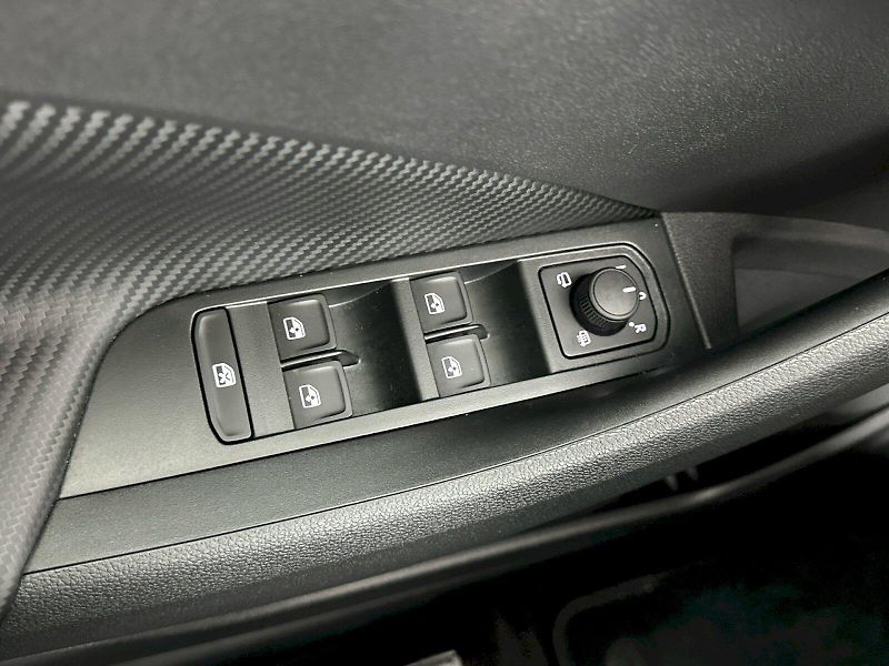 Škoda Scala (2025) DSG 1.0TSI 85kW Monte Carlo - fotka 27 z 33