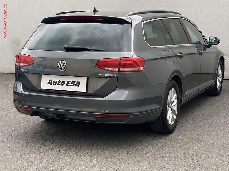 Volkswagen Passat (2015) 1.6 TDi, Comfortline, TZ - fotka 4 z 17