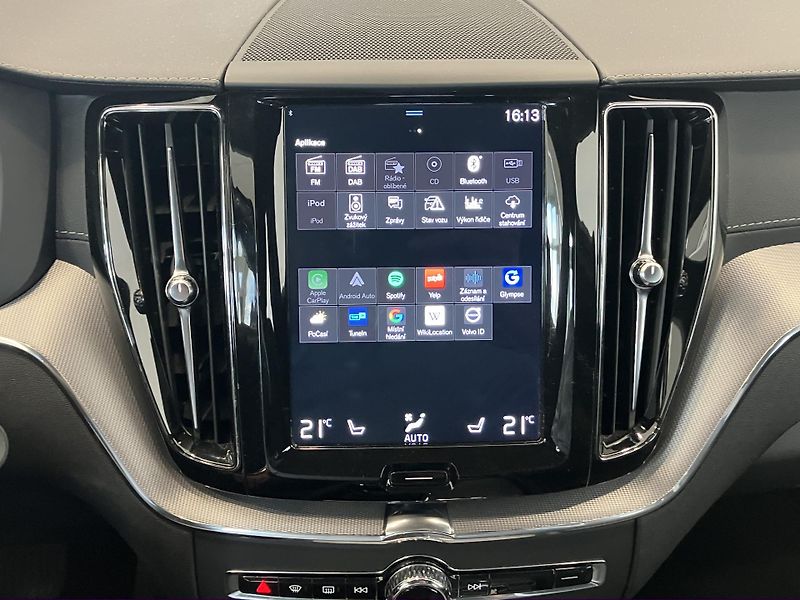 Volvo XC60 T6 AWD Drive-E Inscription AT8 - fotka 35 z 47
