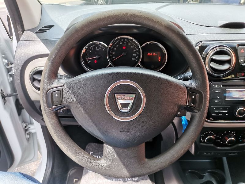 Dacia Lodgy (2016) 1.6i 75kw Tempomat Klima - fotka 12 z 26