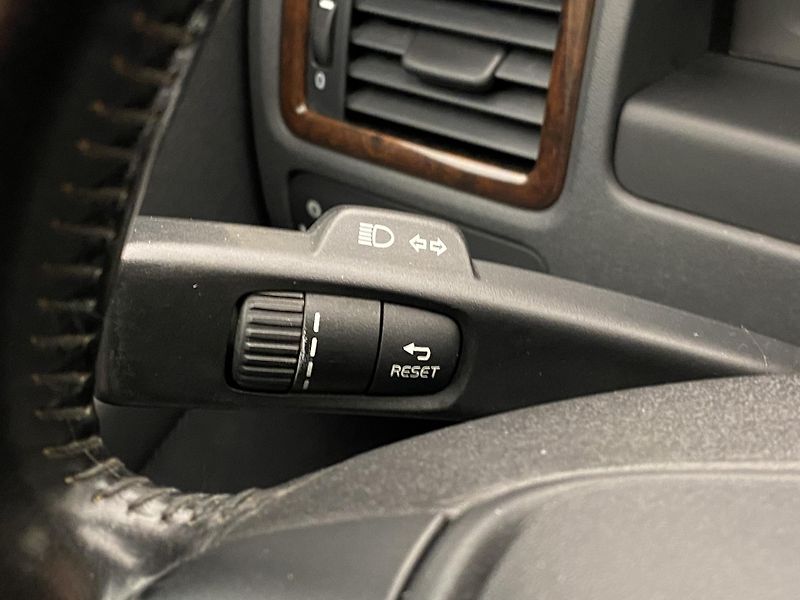 Volvo XC70 D4 AWD KINETIC AUT REZERVACE - fotka 21 z 38