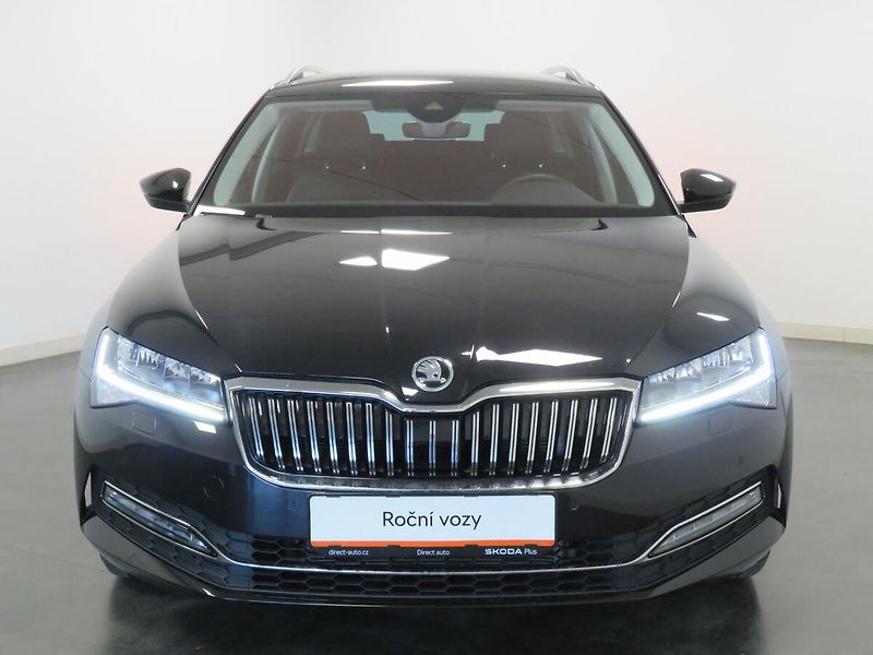 Škoda Superb - fotka 4 z 25