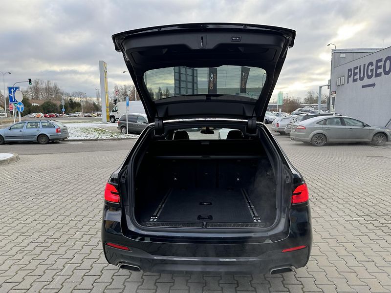 BMW Řada 5 (2022) 540d xDrive Touring - fotka 9 z 22