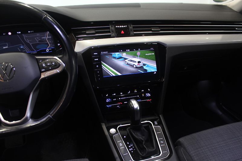 Volkswagen Passat (2021) 2.0TDI DSG Display LED - fotka 29 z 34