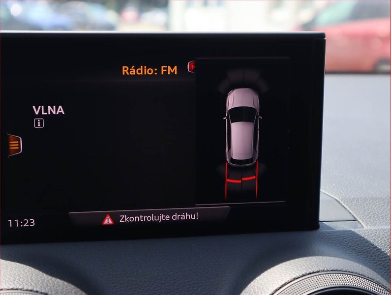 Audi Q2 (2017) 1.4 TFSI, Automat, Serv.kniha - fotka 18 z 23